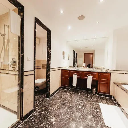 Lindner Frankfurt Main Plaza, Part Of Jdv By Hyatt