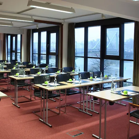 Lindner Frankfurt Main Plaza, Part Of Jdv By Hyatt 美因河畔法兰克福