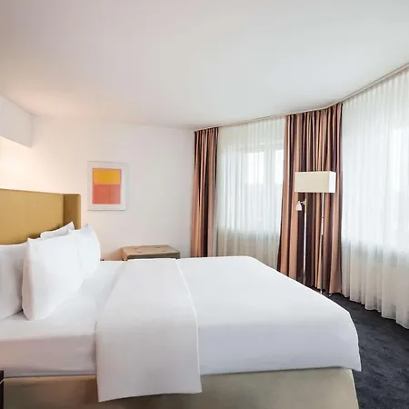 Lindner Frankfurt Main Plaza, Part Of Jdv By Hyatt 4*
