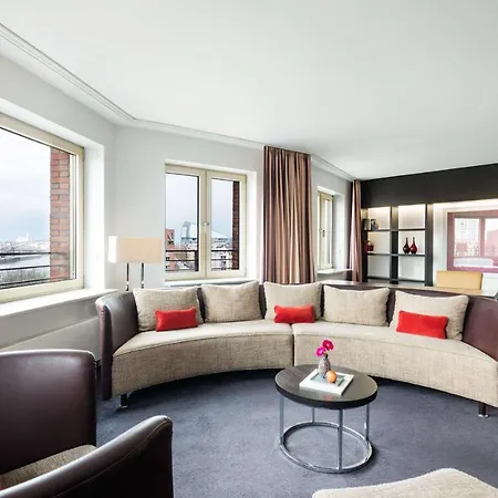 Hotel Lindner Frankfurt Main Plaza, Part Of Jdv By Hyatt