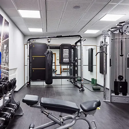 Hotel Lindner Frankfurt Main Plaza, Part Of Jdv By Hyatt