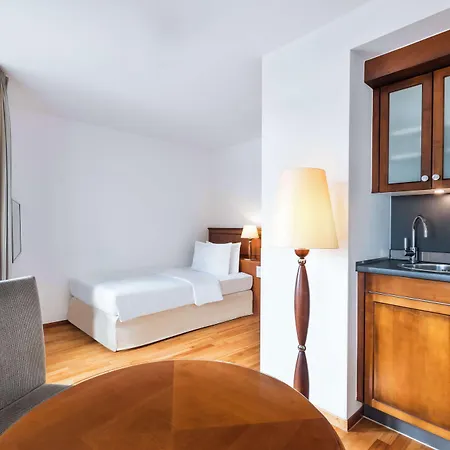 Lindner Frankfurt Main Plaza, Part Of Jdv By Hyatt