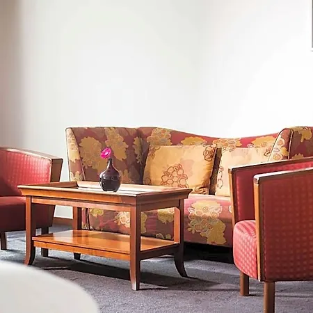 Hotel Lindner Frankfurt Main Plaza, Part Of Jdv By Hyatt 4*