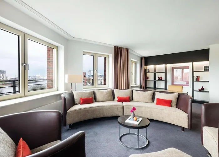 Hotel Lindner Frankfurt Main Plaza, Part Of Jdv By Hyatt