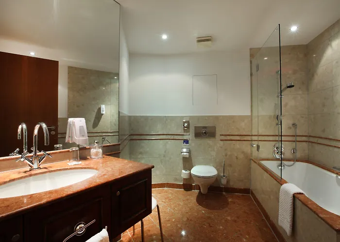 Lindner Frankfurt Main Plaza, Part Of Jdv By Hyatt