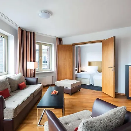 Hotel Lindner Frankfurt Main Plaza, Part Of Jdv By Hyatt
