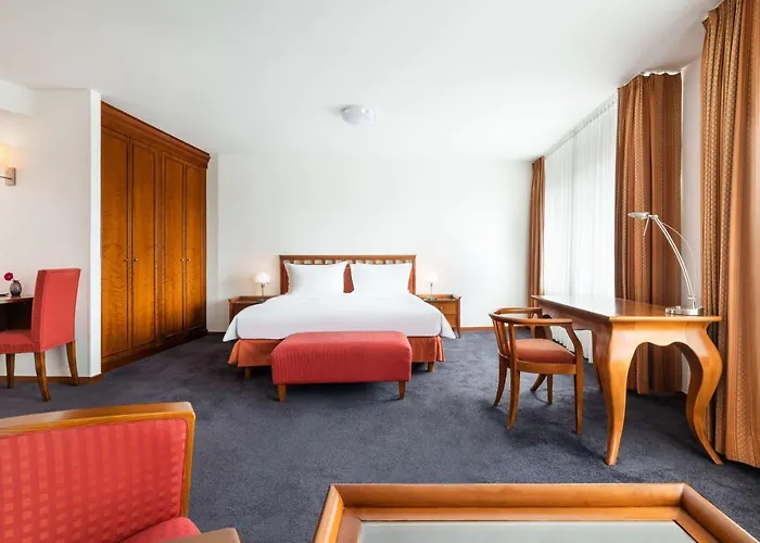 Hotel Lindner Frankfurt Main Plaza, Part Of Jdv By Hyatt